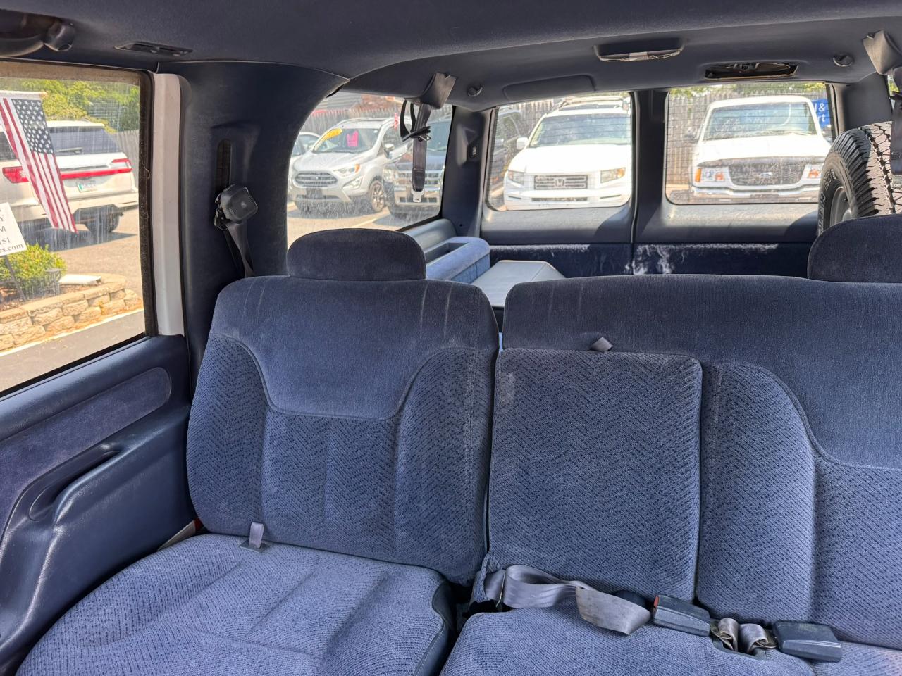 Chevrolet Suburban 1500 4WD 1999