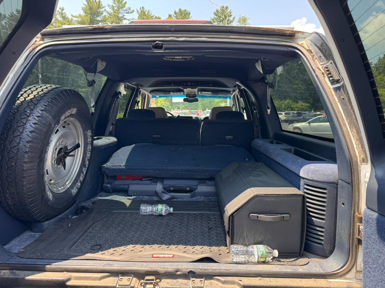 Chevrolet Suburban 1500 4WD 1999