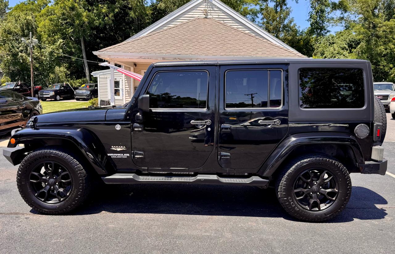 Jeep Wrangler Unlimited 4WD 4dr Sahara 2013