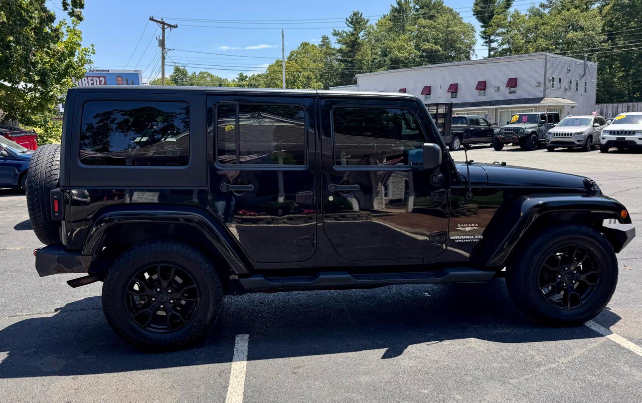 Jeep Wrangler Unlimited 4WD 4dr Sahara 2013