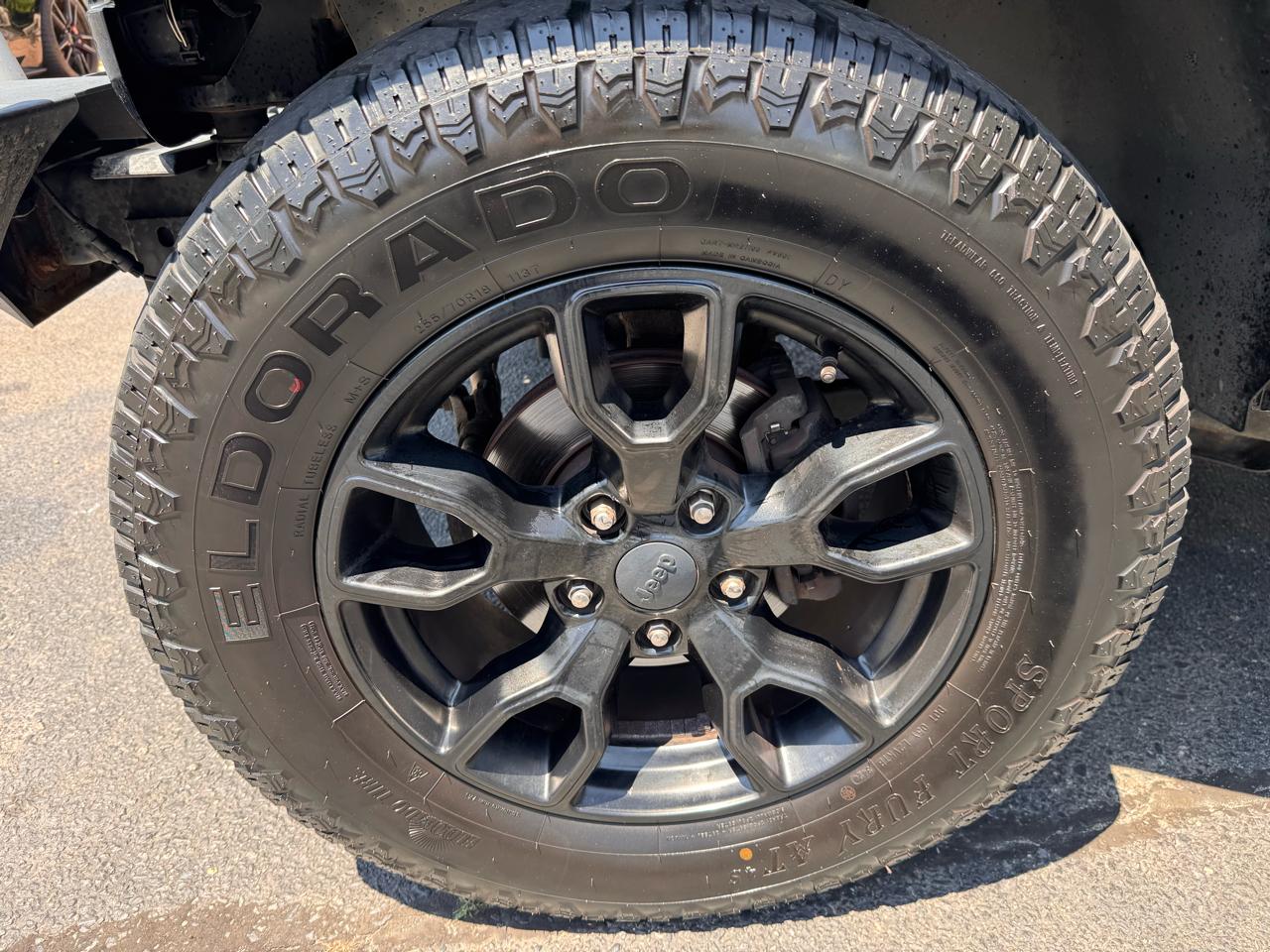 Jeep Wrangler Unlimited 4WD 4dr Sahara 2013