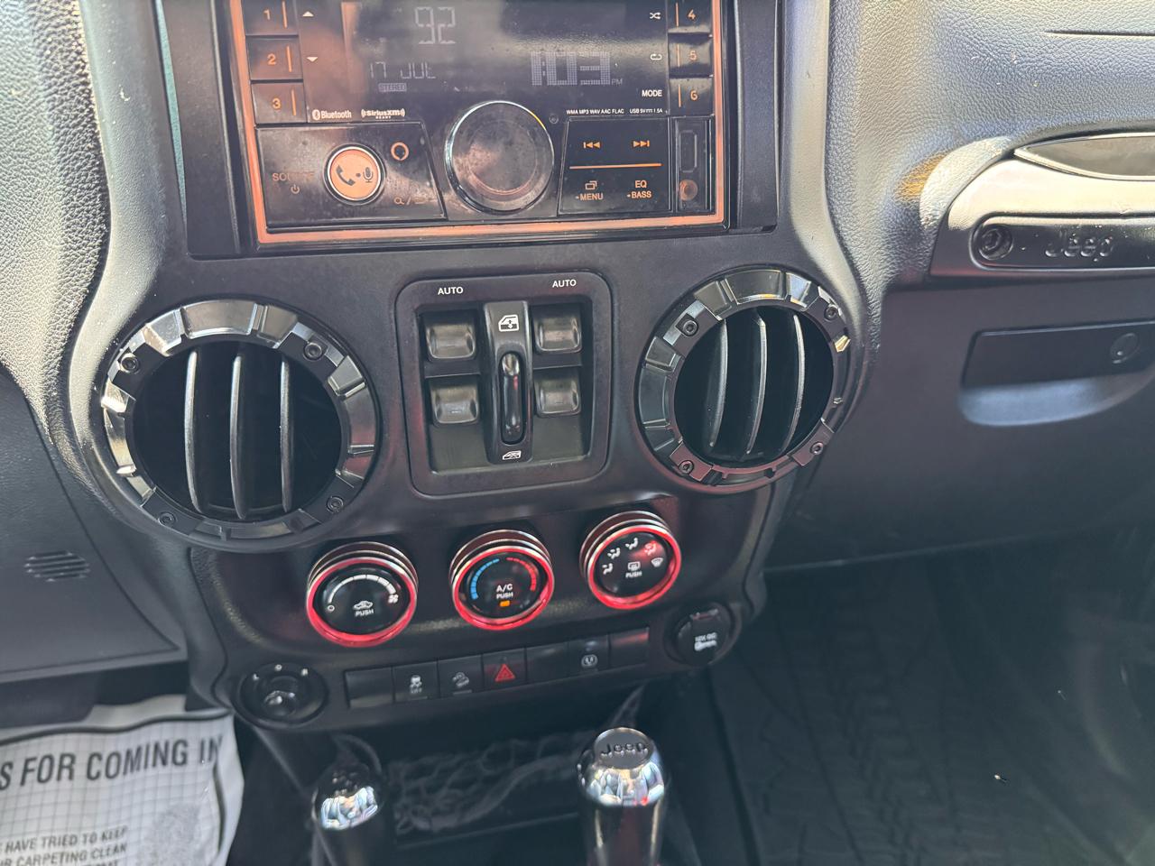 Jeep Wrangler Unlimited 4WD 4dr Sahara 2013