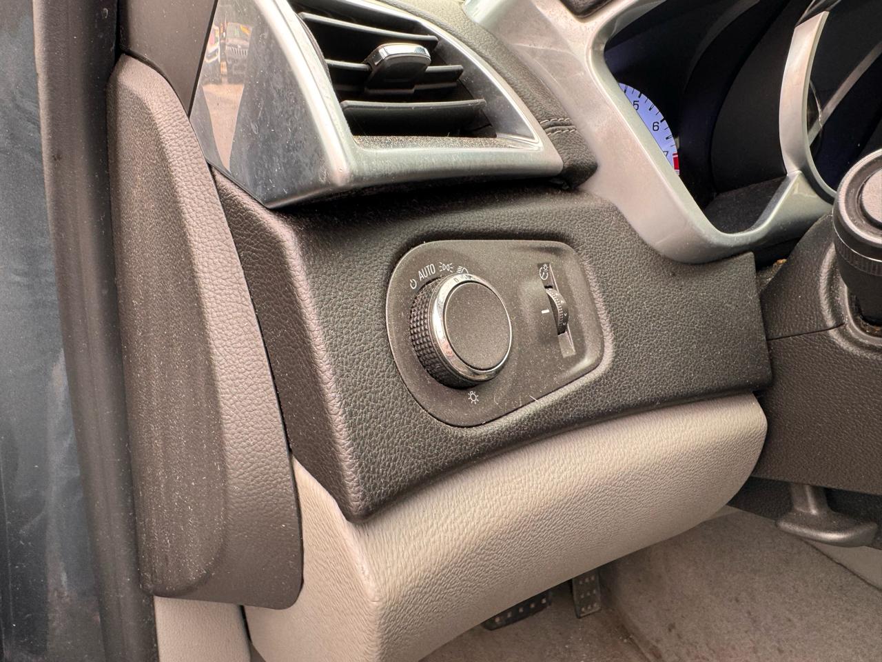 Cadillac SRX AWD 4dr Luxury Collection 2010