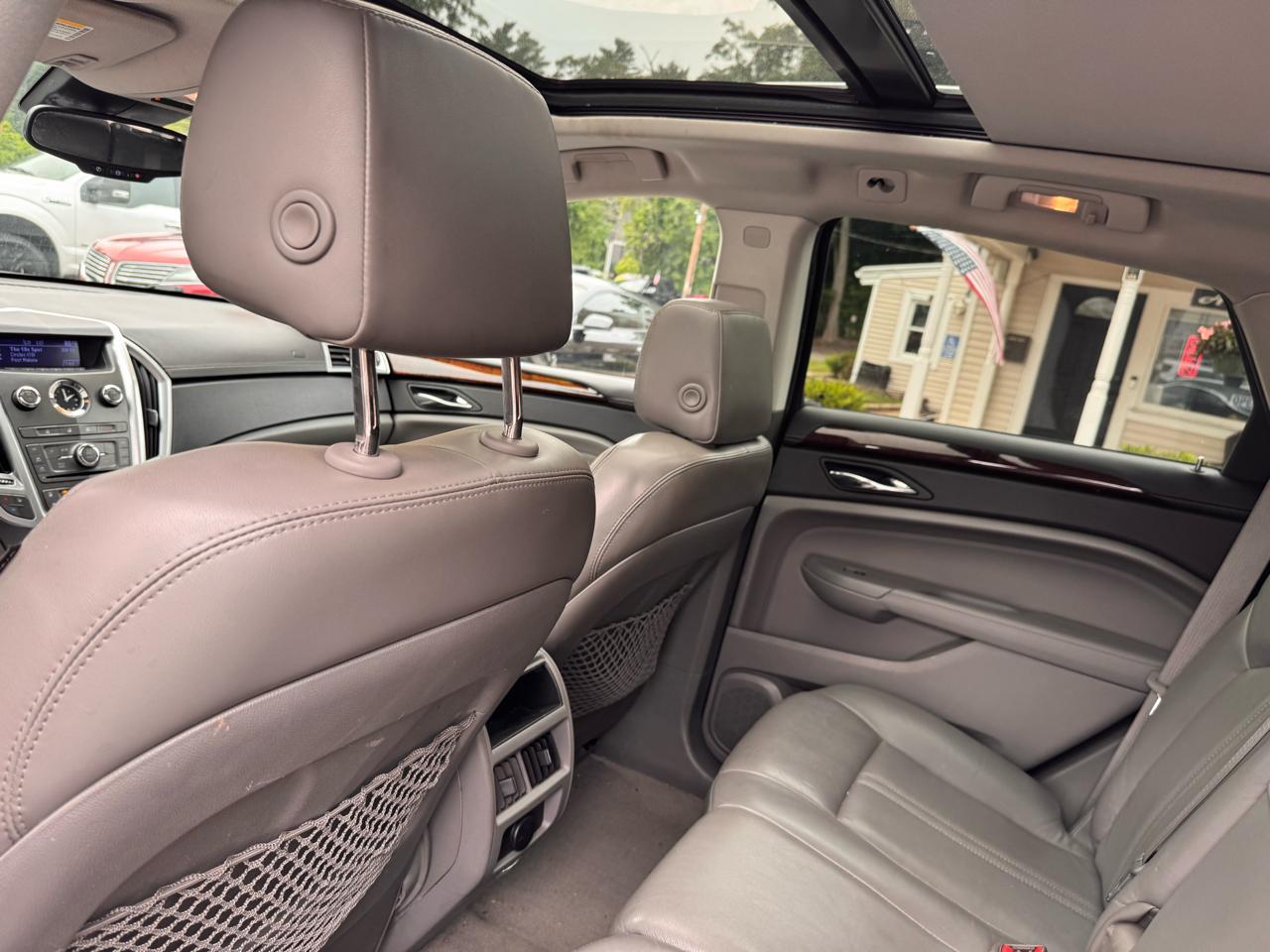 Cadillac SRX AWD 4dr Luxury Collection 2010