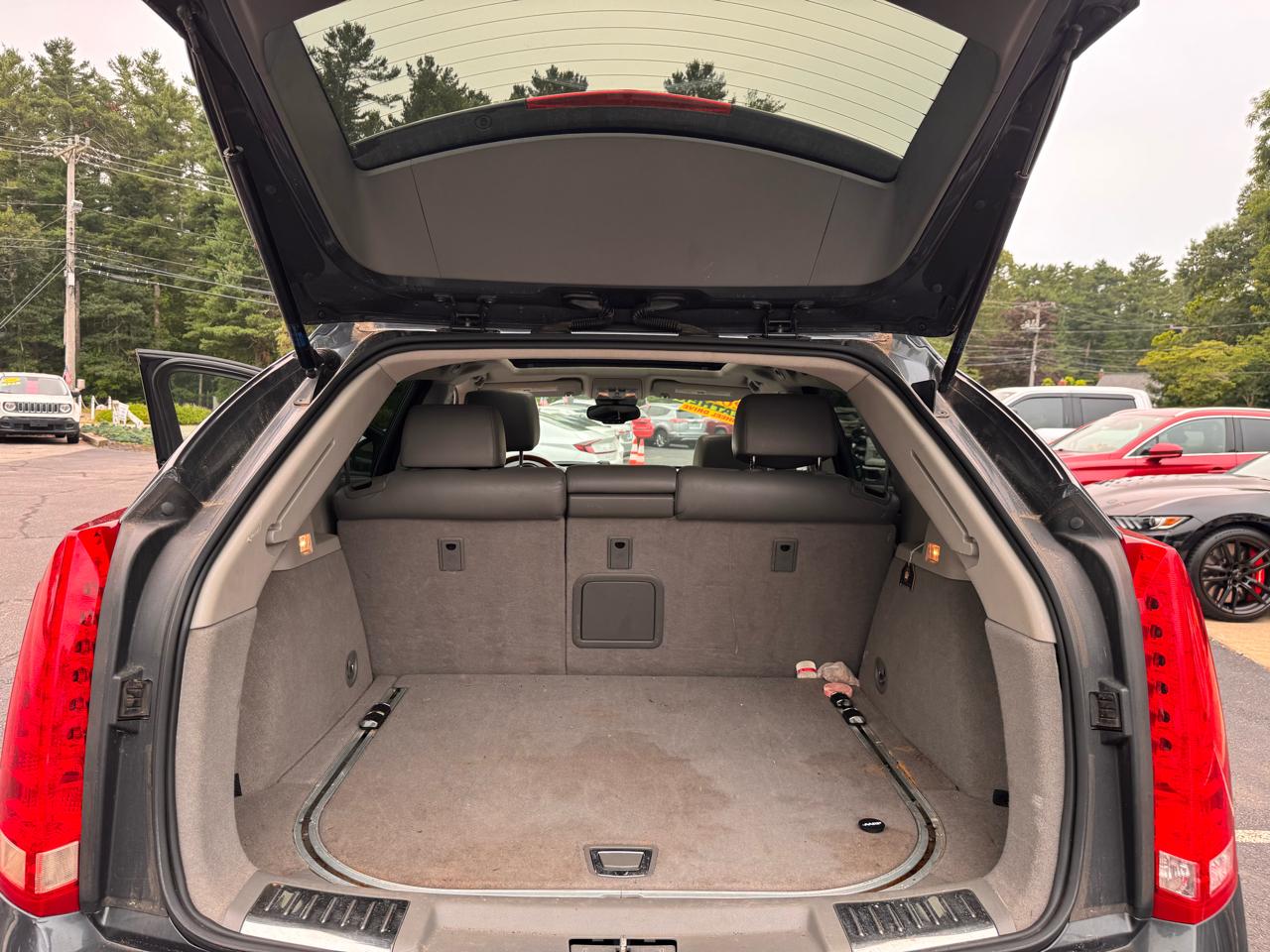 Cadillac SRX AWD 4dr Luxury Collection 2010