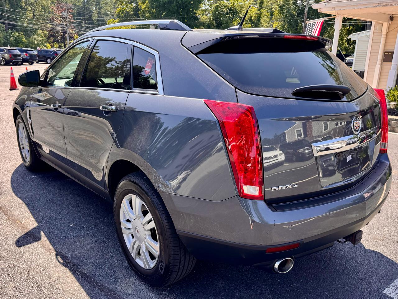 Cadillac SRX AWD 4dr Luxury Collection 2010