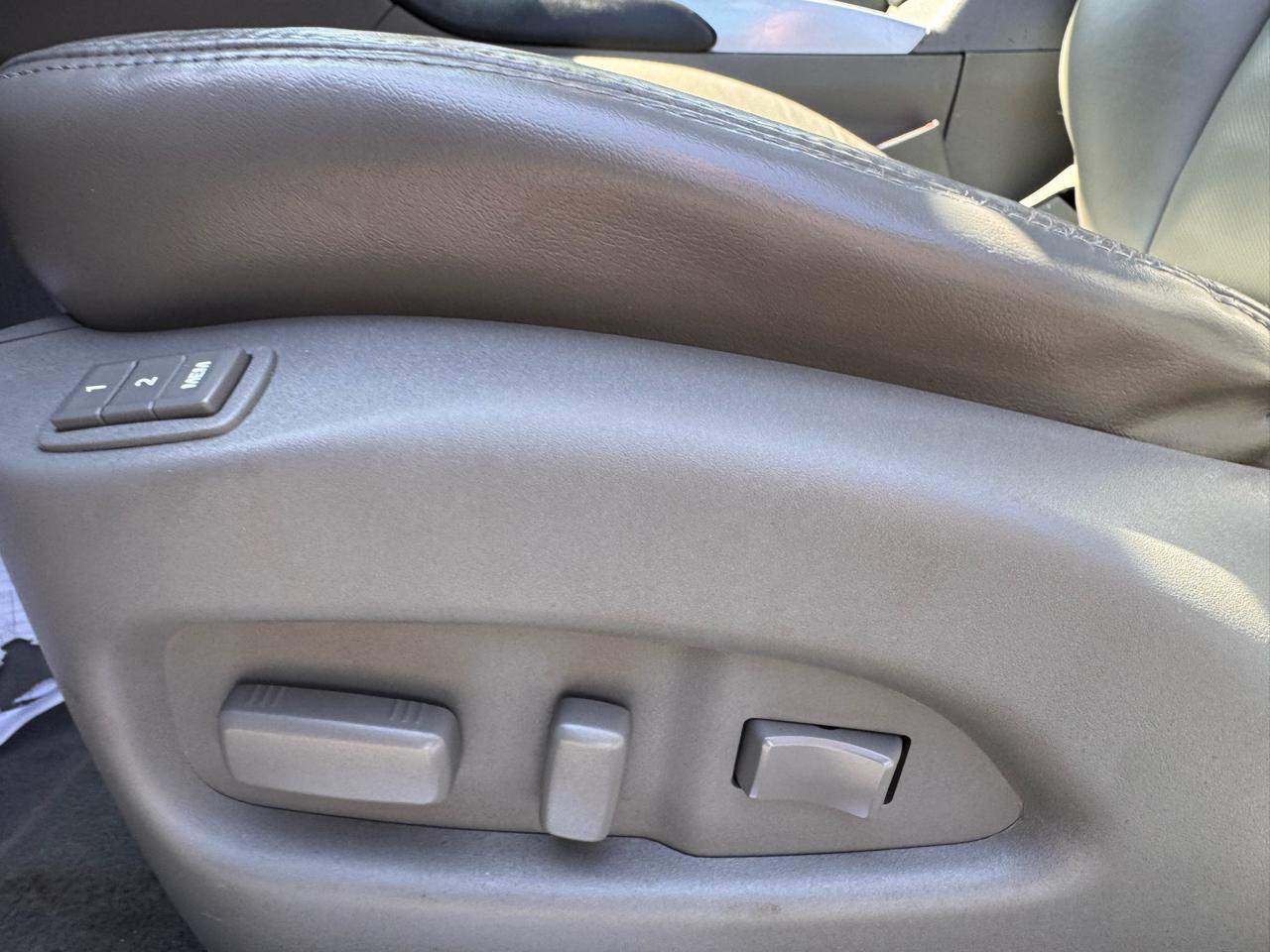Cadillac SRX AWD 4dr Luxury Collection 2010
