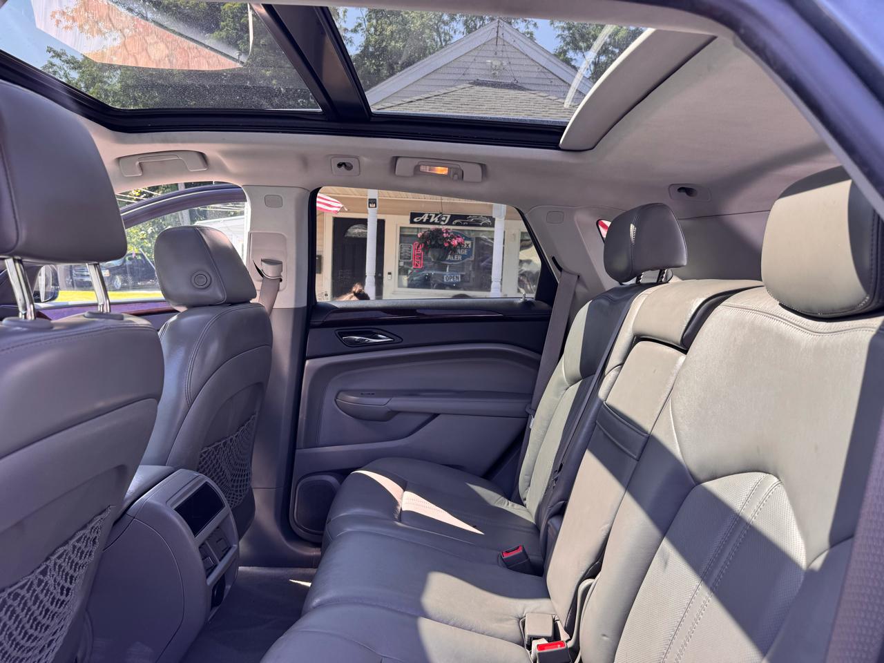 Cadillac SRX AWD 4dr Luxury Collection 2010