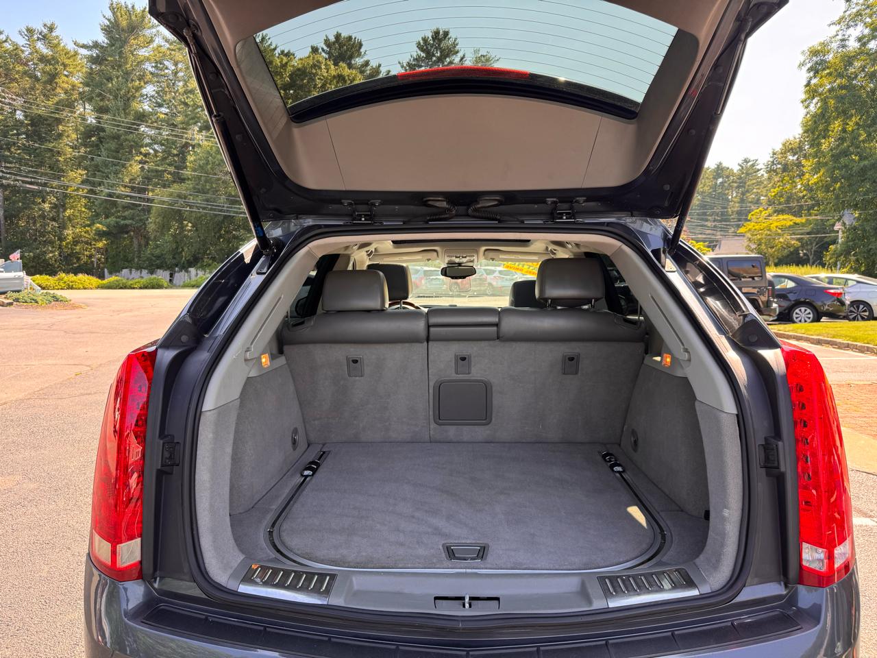 Cadillac SRX AWD 4dr Luxury Collection 2010