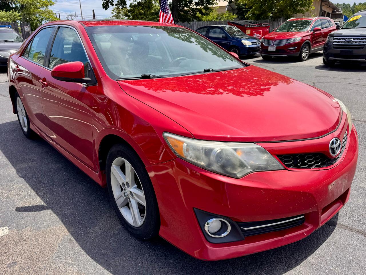 Toyota Camry 4dr Sdn I4 Auto XLE (Natl) 2013
