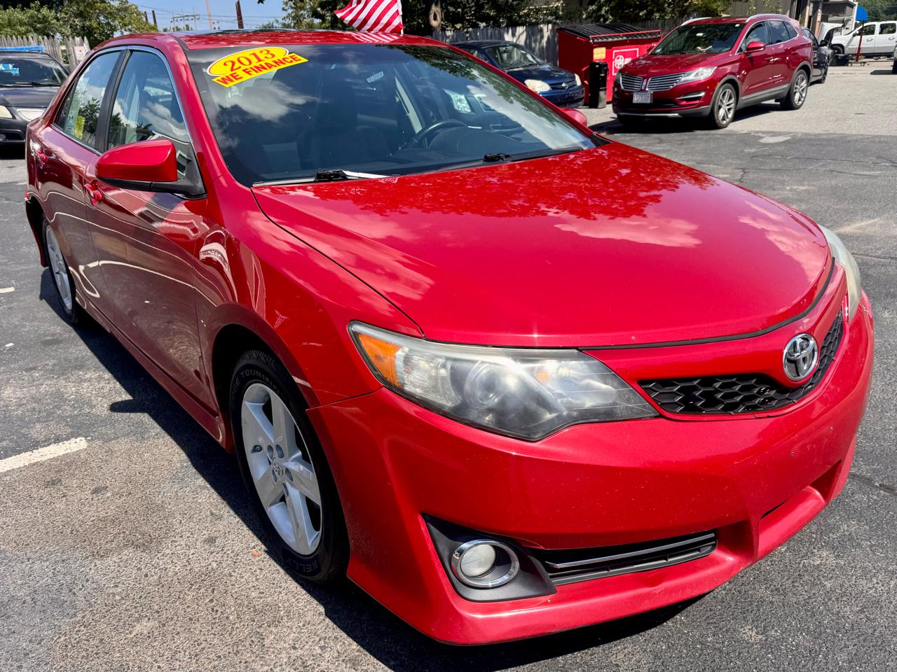 Toyota Camry 4dr Sdn I4 Auto XLE (Natl) 2013