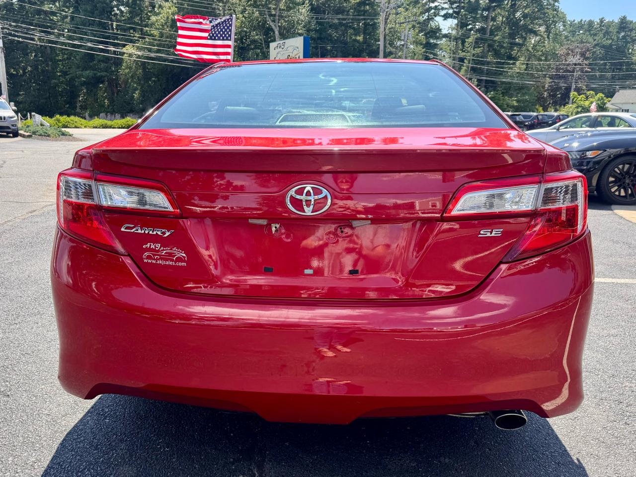 Toyota Camry 4dr Sdn I4 Auto XLE (Natl) 2013