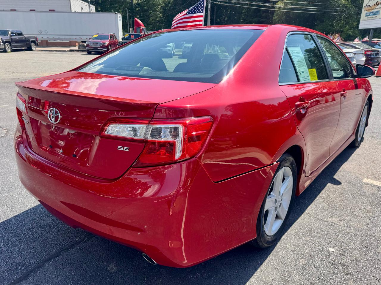 Toyota Camry 4dr Sdn I4 Auto XLE (Natl) 2013