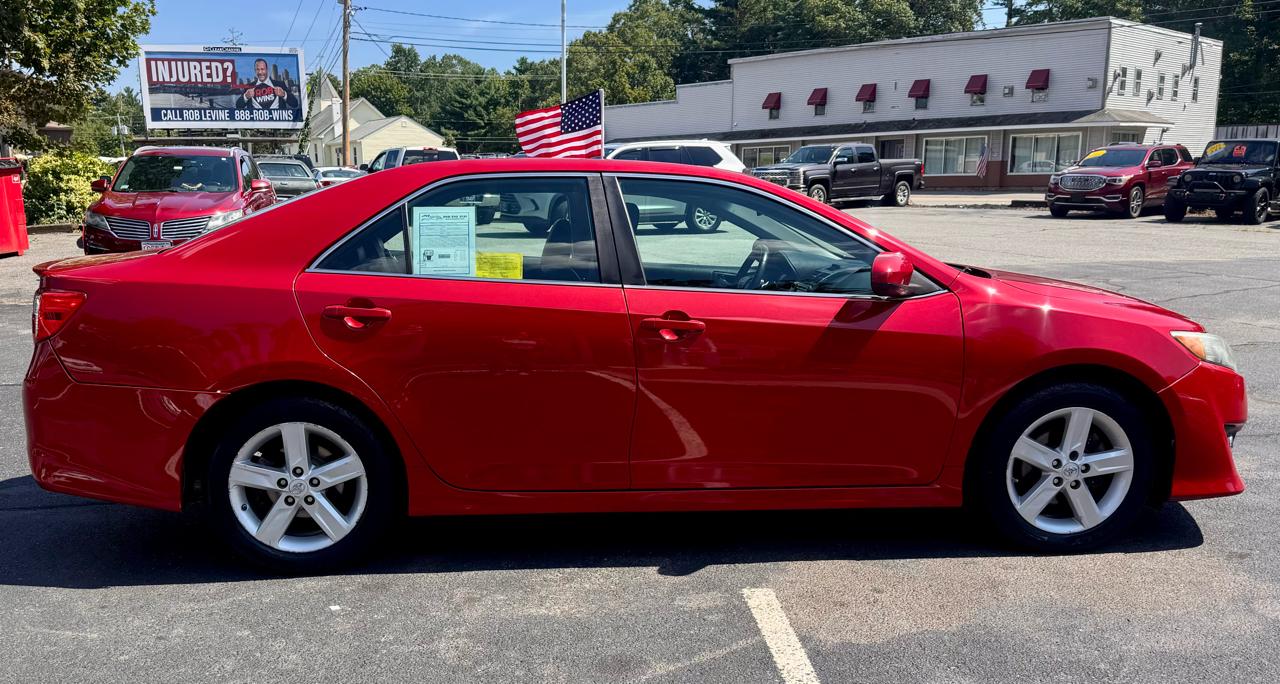 Toyota Camry 4dr Sdn I4 Auto XLE (Natl) 2013