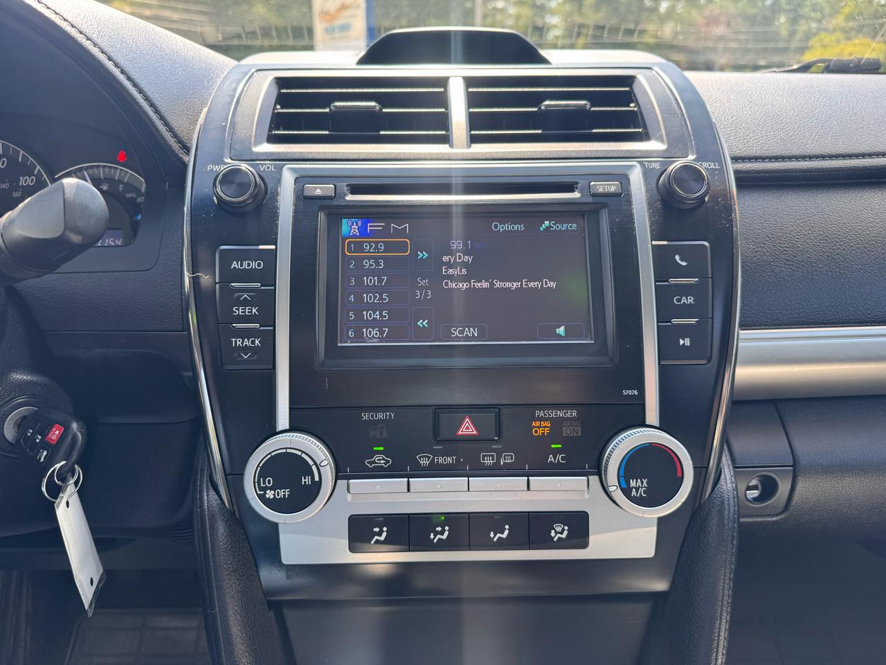Toyota Camry 4dr Sdn I4 Auto XLE (Natl) 2013