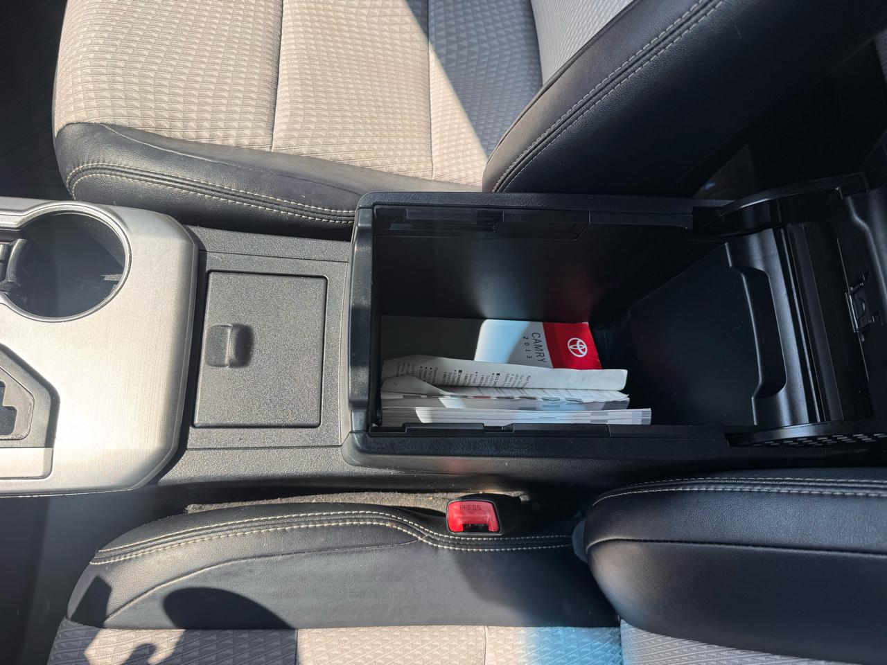 Toyota Camry 4dr Sdn I4 Auto XLE (Natl) 2013