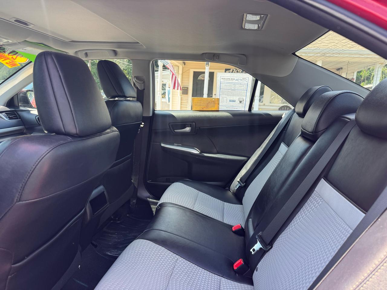 Toyota Camry 4dr Sdn I4 Auto XLE (Natl) 2013