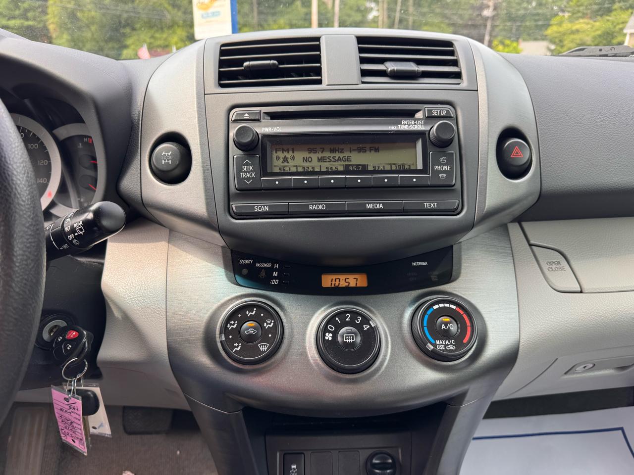 Toyota RAV4 4WD 4dr I4 (Natl) 2012