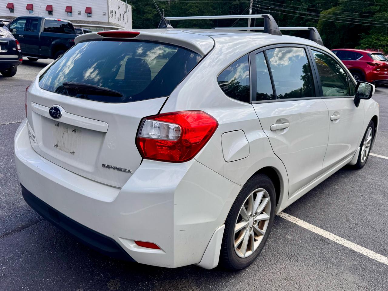 Subaru Impreza Wagon 5dr Auto 2.0i Premium 2014