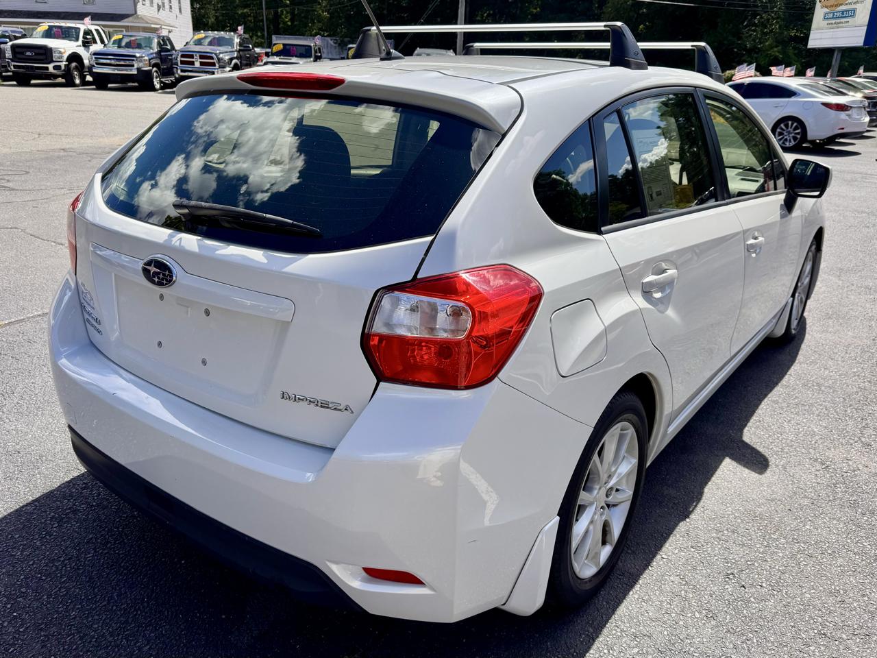 Subaru Impreza Wagon 5dr Auto 2.0i Premium 2014
