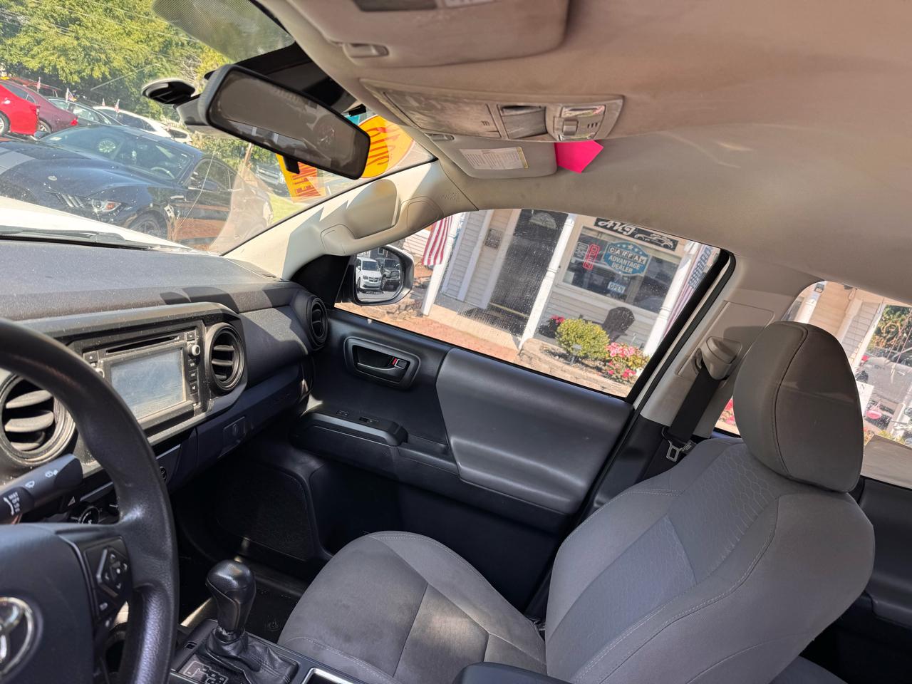 Toyota Tacoma SR5 Double Cab 5' Bed I4 4x2 AT (Natl) 2018