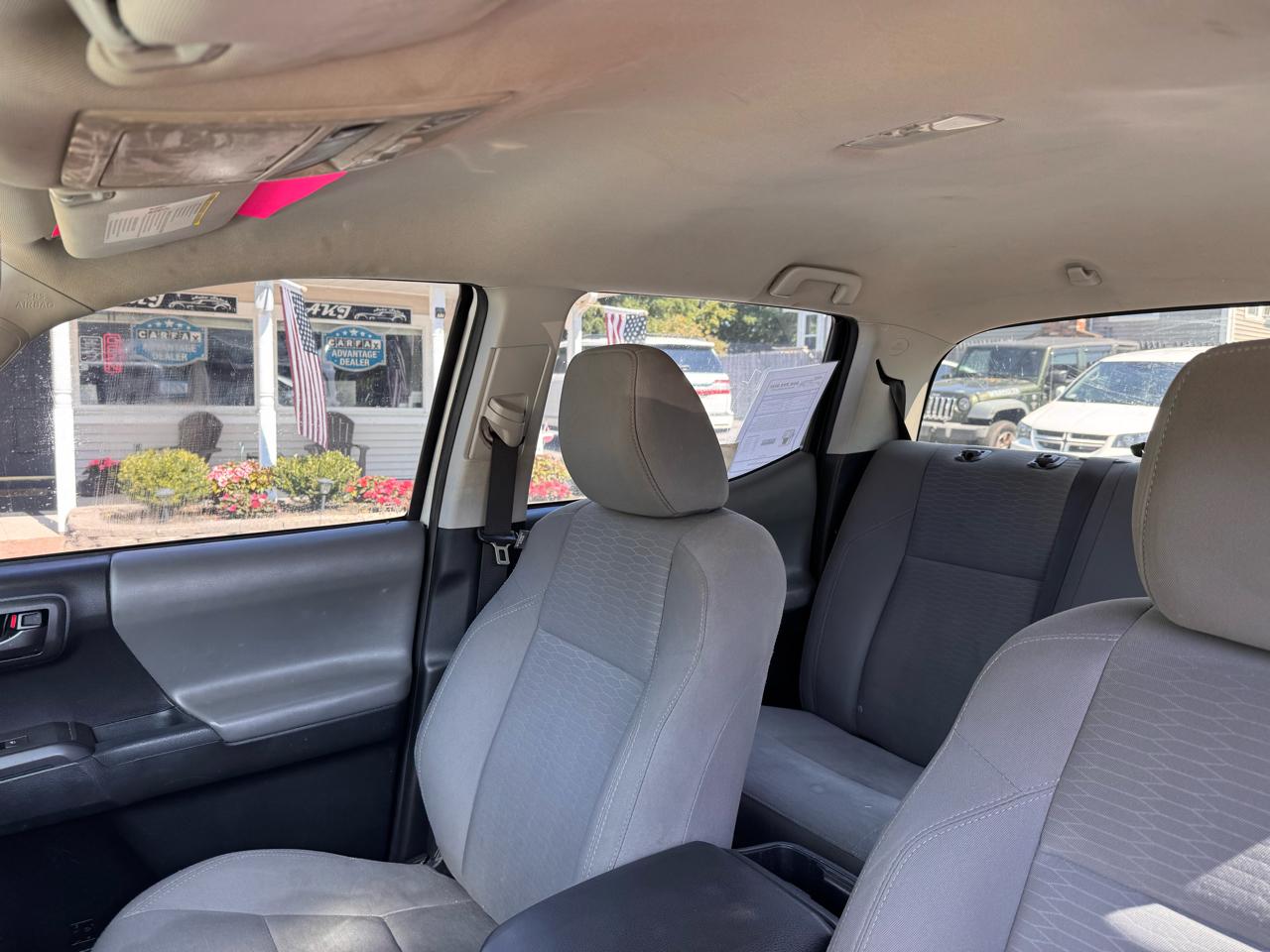 Toyota Tacoma SR5 Double Cab 5' Bed I4 4x2 AT (Natl) 2018