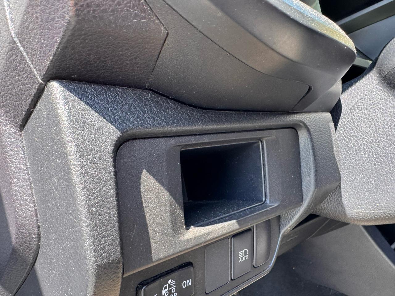 Toyota Tacoma SR5 Double Cab 5' Bed I4 4x2 AT (Natl) 2018