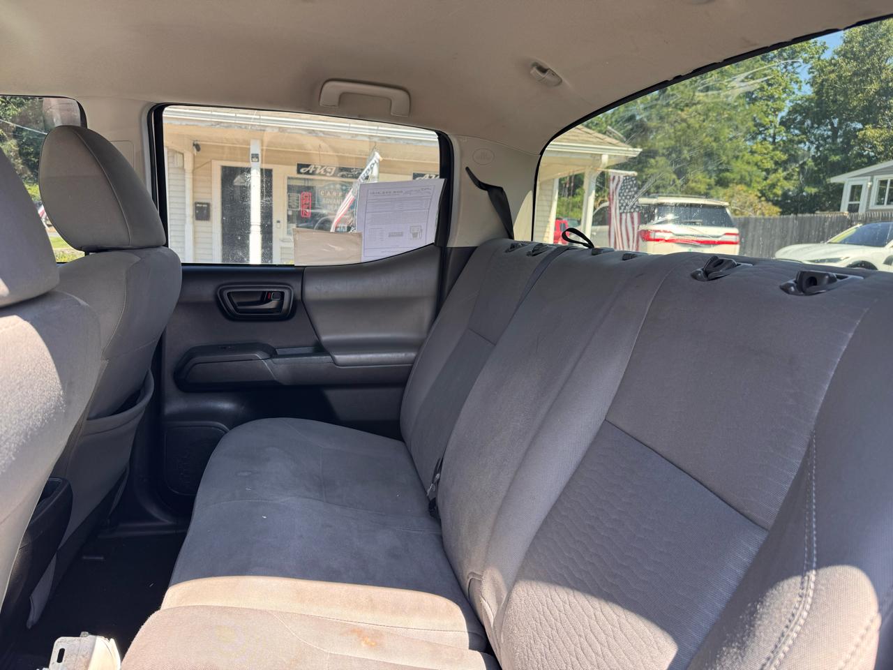 Toyota Tacoma SR5 Double Cab 5' Bed I4 4x2 AT (Natl) 2018