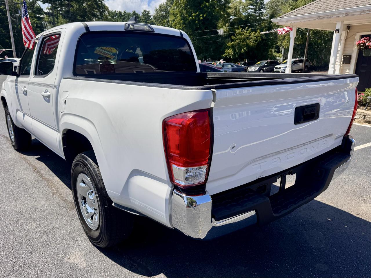 Toyota Tacoma SR5 Double Cab 5' Bed I4 4x2 AT (Natl) 2018