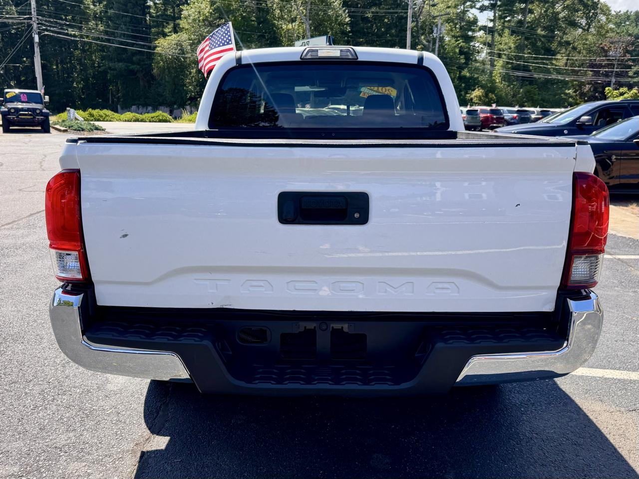 Toyota Tacoma SR5 Double Cab 5' Bed I4 4x2 AT (Natl) 2018