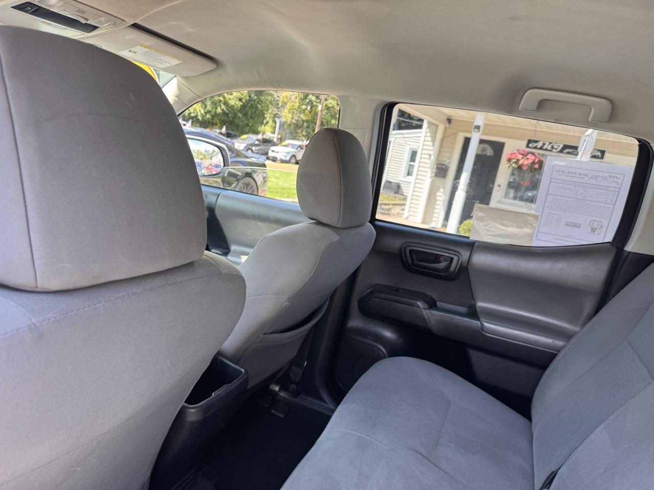 Toyota Tacoma SR5 Double Cab 5' Bed I4 4x2 AT (Natl) 2018