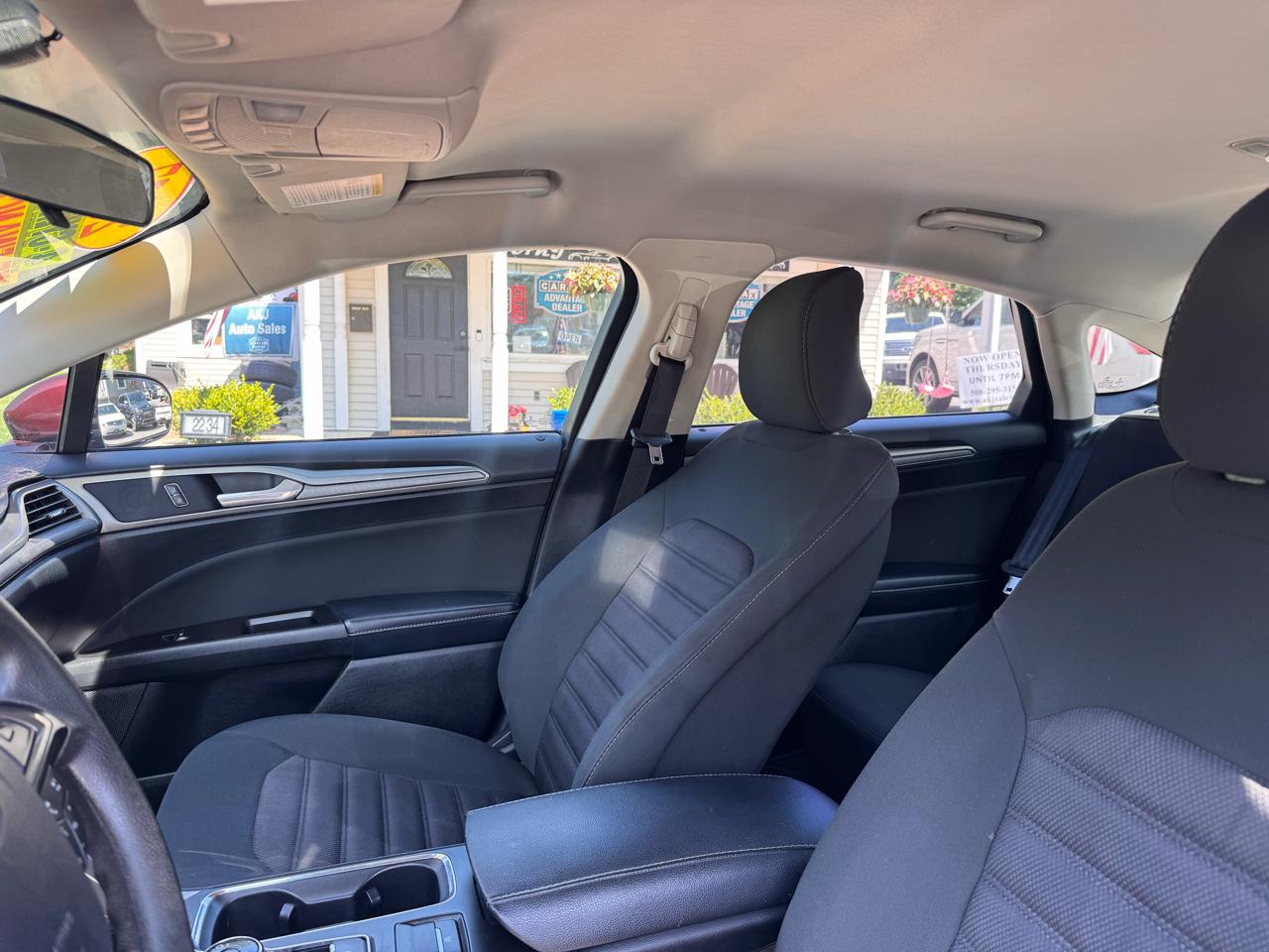 Ford Fusion SE FWD 2017
