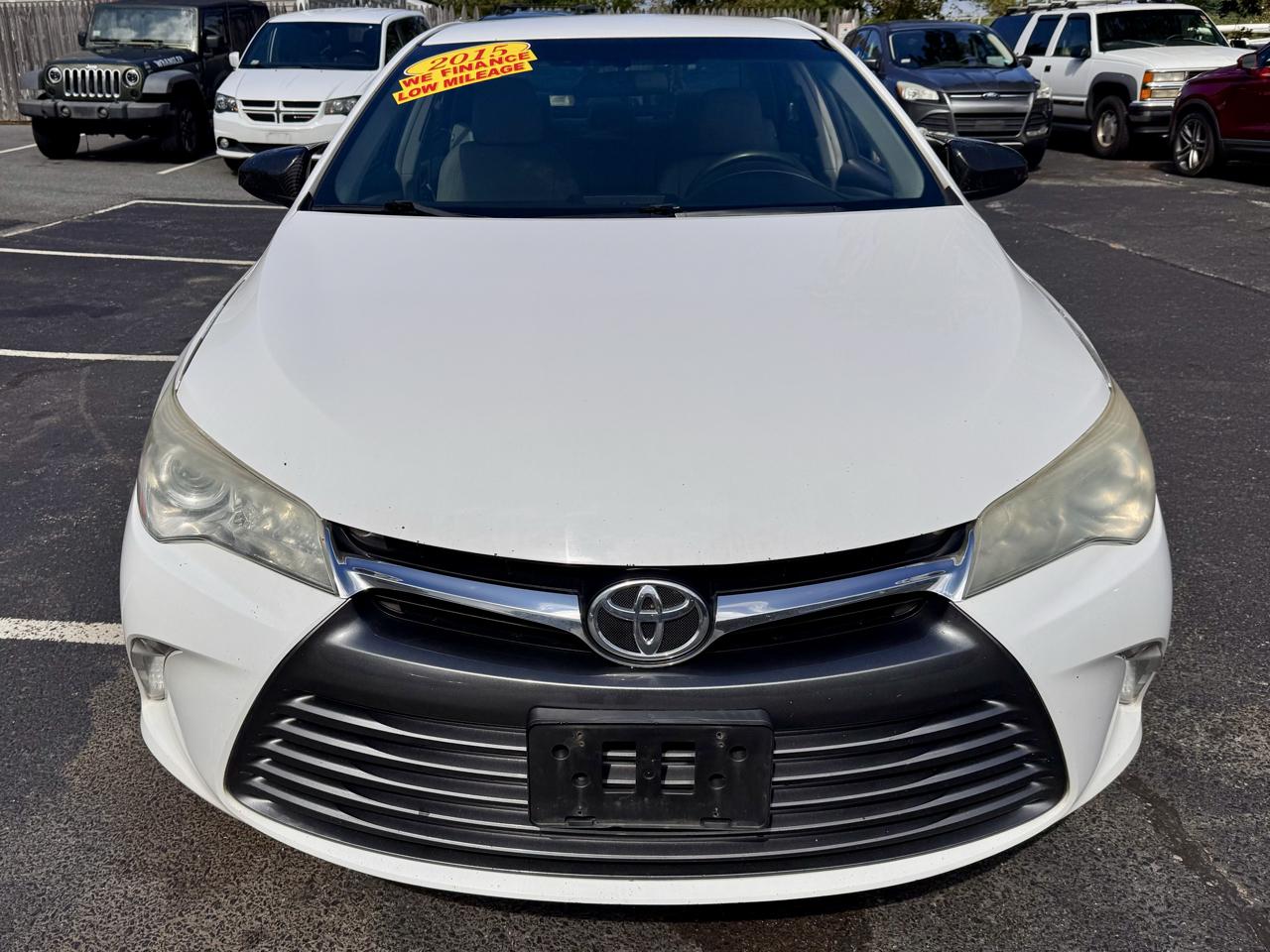 Toyota Camry 4dr Sdn I4 Auto XLE (Natl) 2015