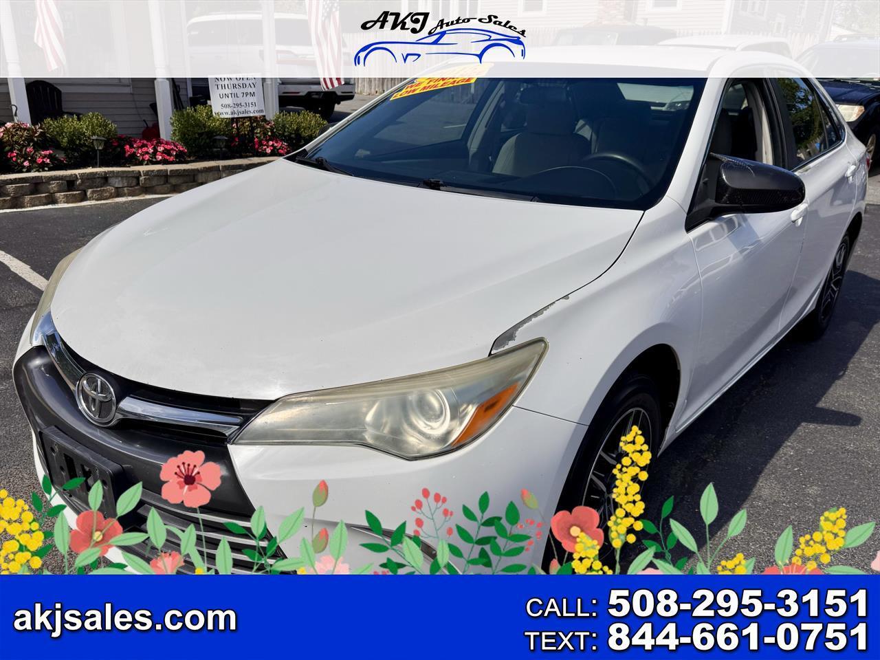 2015 Toyota Camry 4dr Sdn I4 Auto XLE (Natl)