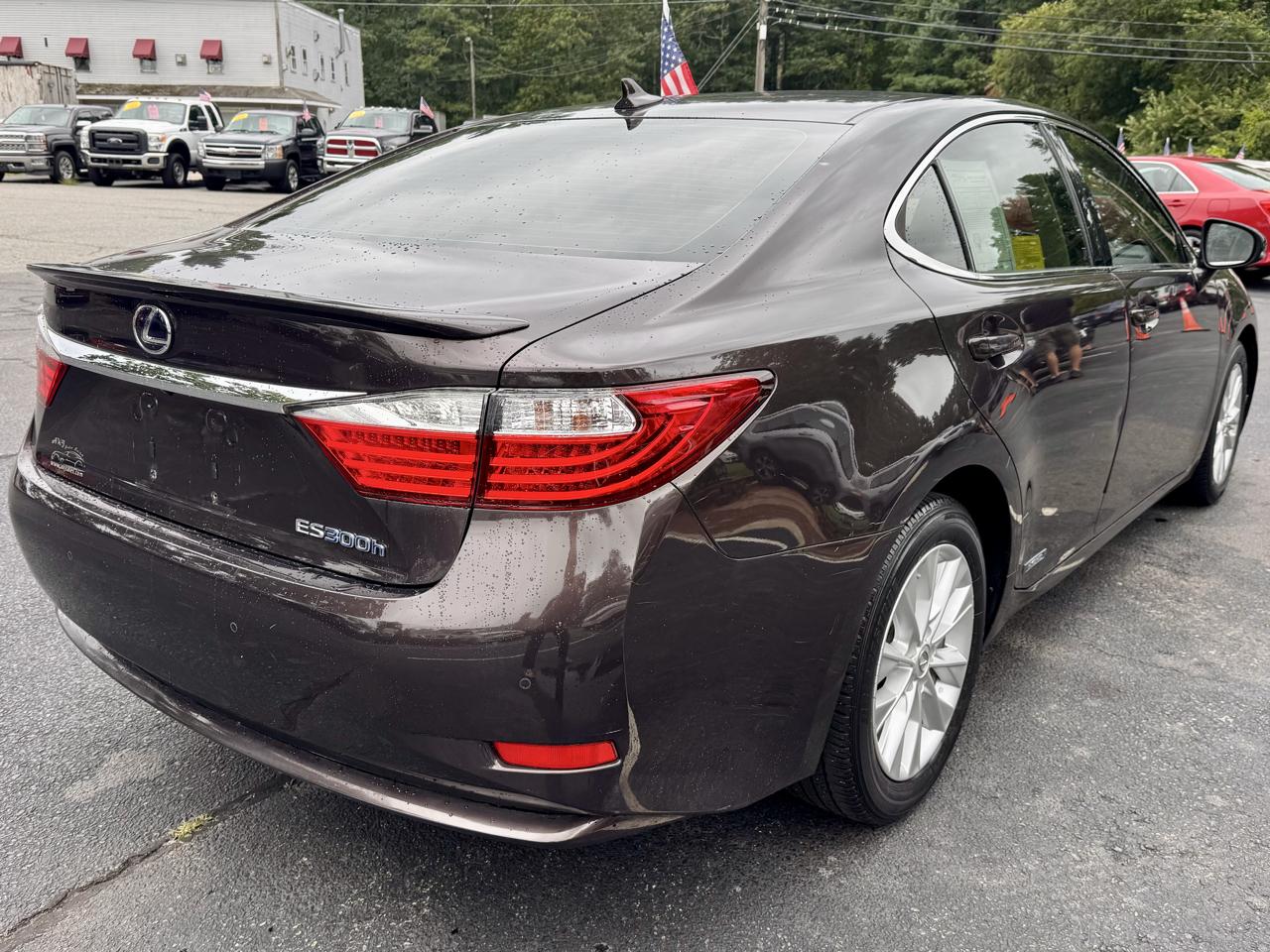 Lexus ES 300h 4dr Sdn Hybrid 2013