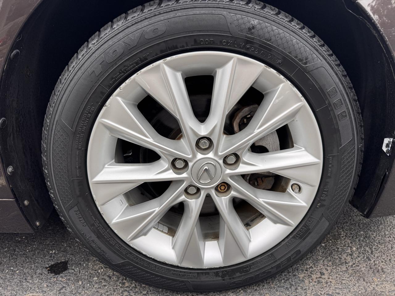 Lexus ES 300h 4dr Sdn Hybrid 2013