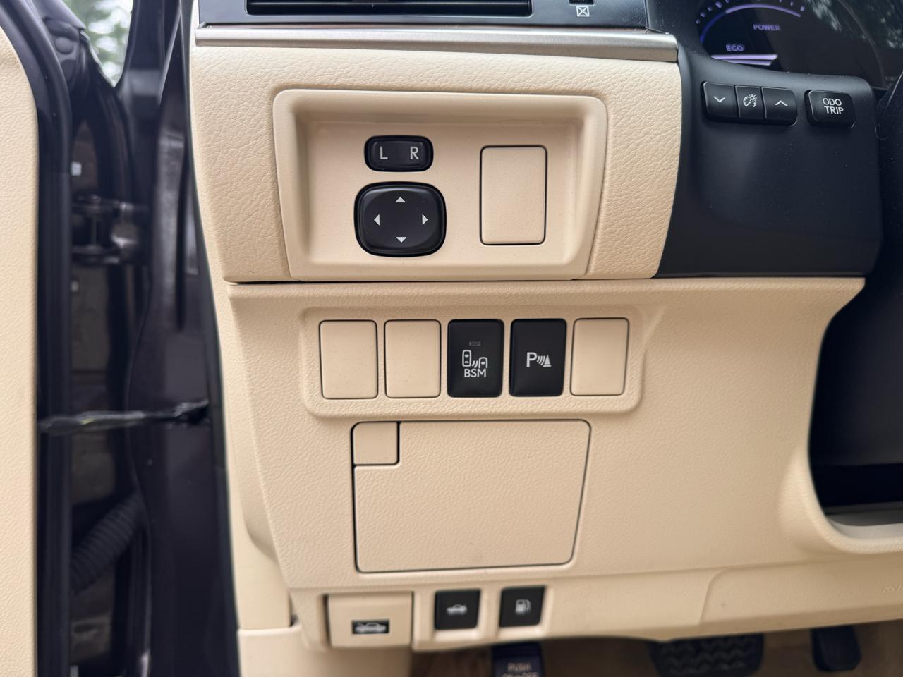 Lexus ES 300h 4dr Sdn Hybrid 2013