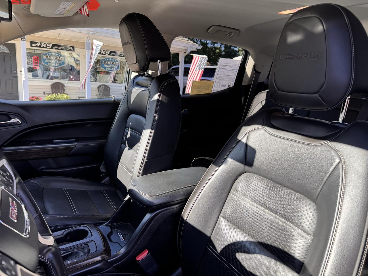 GMC Canyon 4WD Crew Cab 128.3" Denali 2018