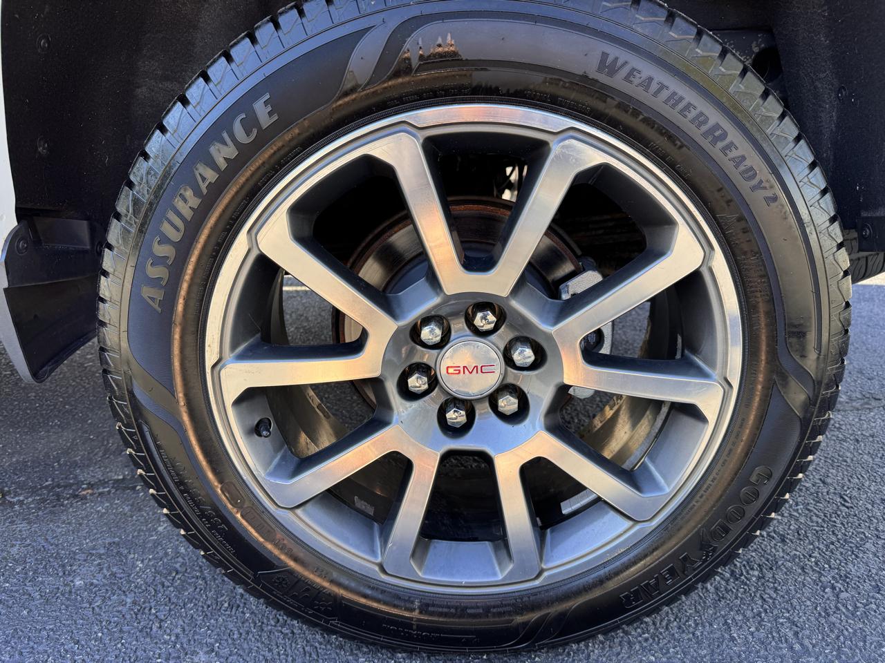 GMC Canyon 4WD Crew Cab 128.3" Denali 2018
