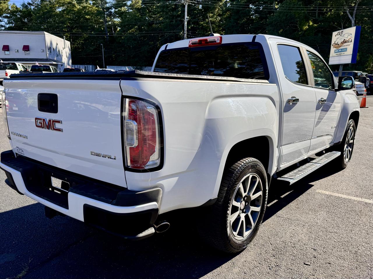 GMC Canyon 4WD Crew Cab 128.3" Denali 2018