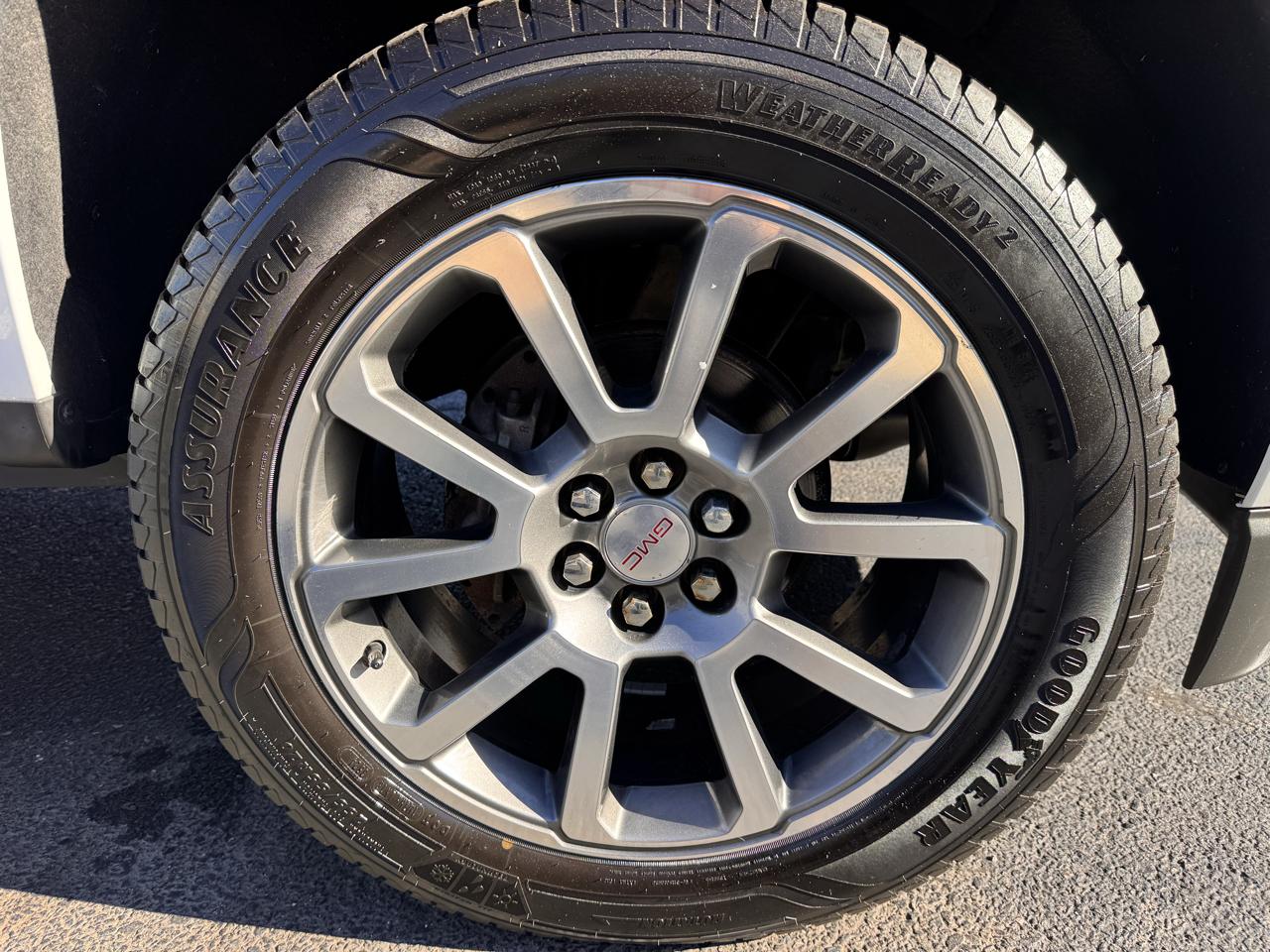 GMC Canyon 4WD Crew Cab 128.3" Denali 2018