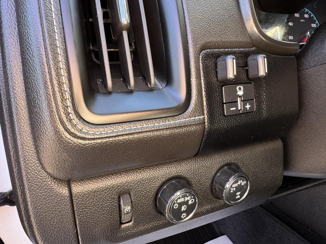 GMC Canyon 4WD Crew Cab 128.3" Denali 2018