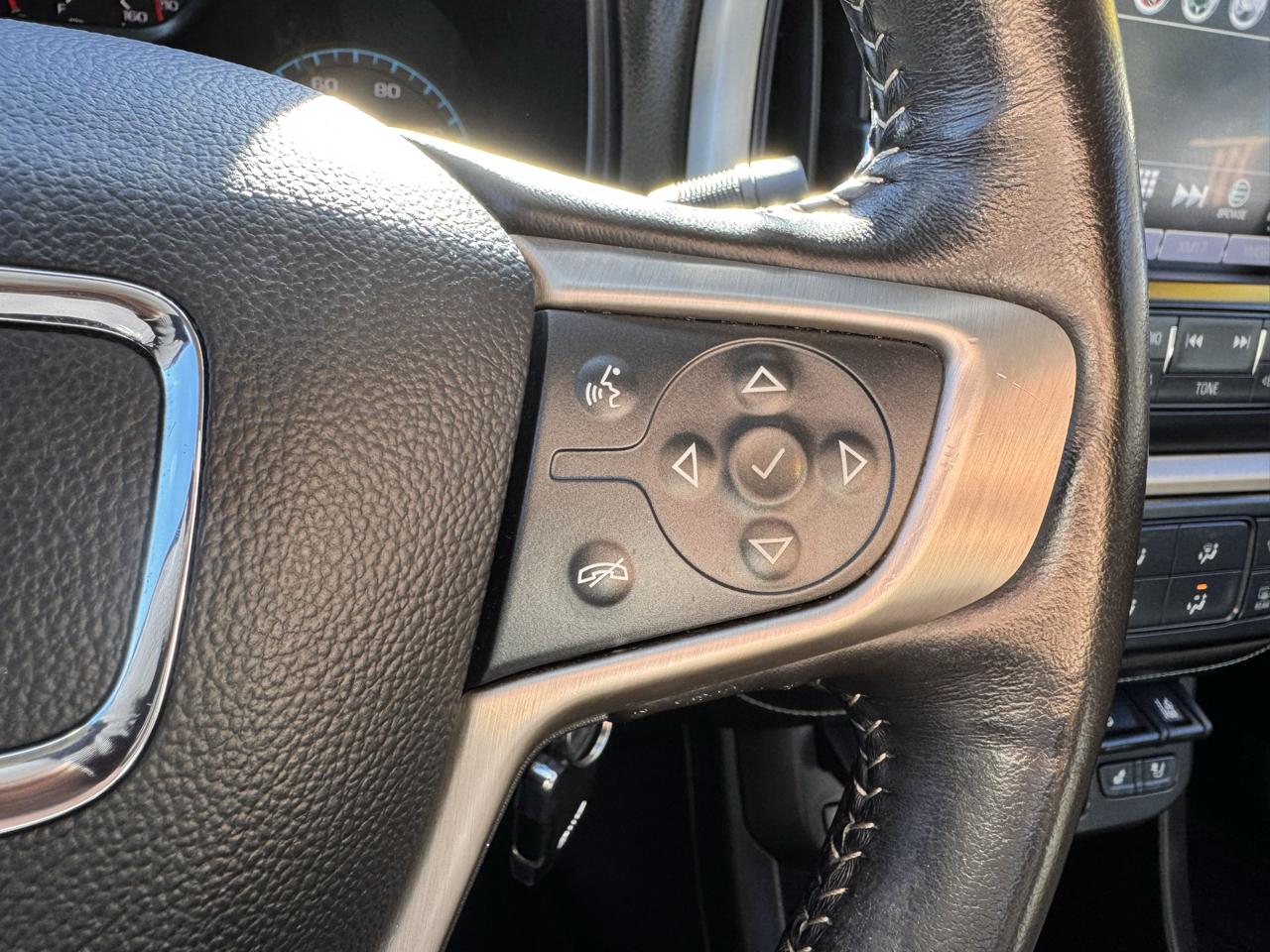 GMC Canyon 4WD Crew Cab 128.3" Denali 2018