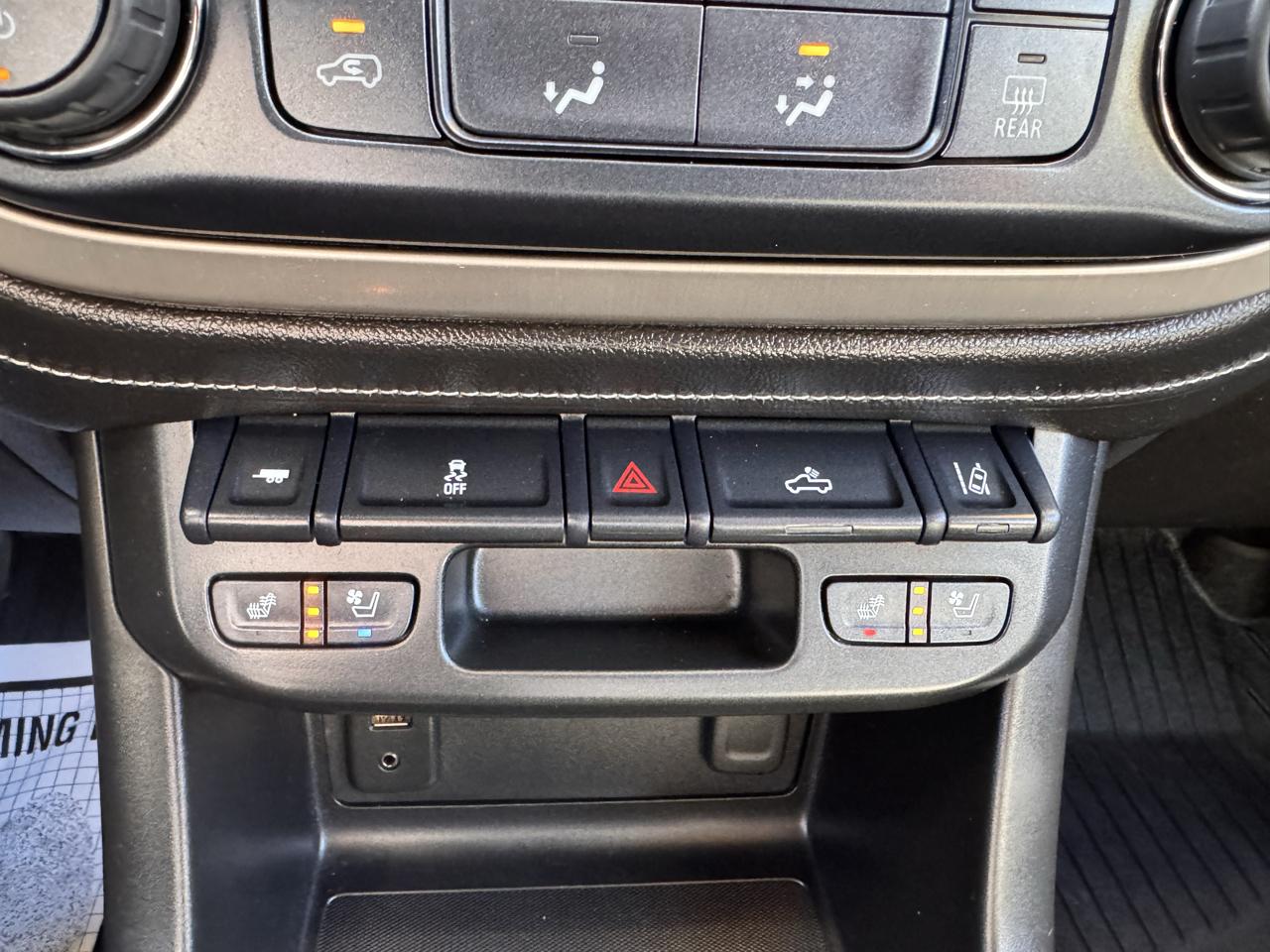 GMC Canyon 4WD Crew Cab 128.3" Denali 2018