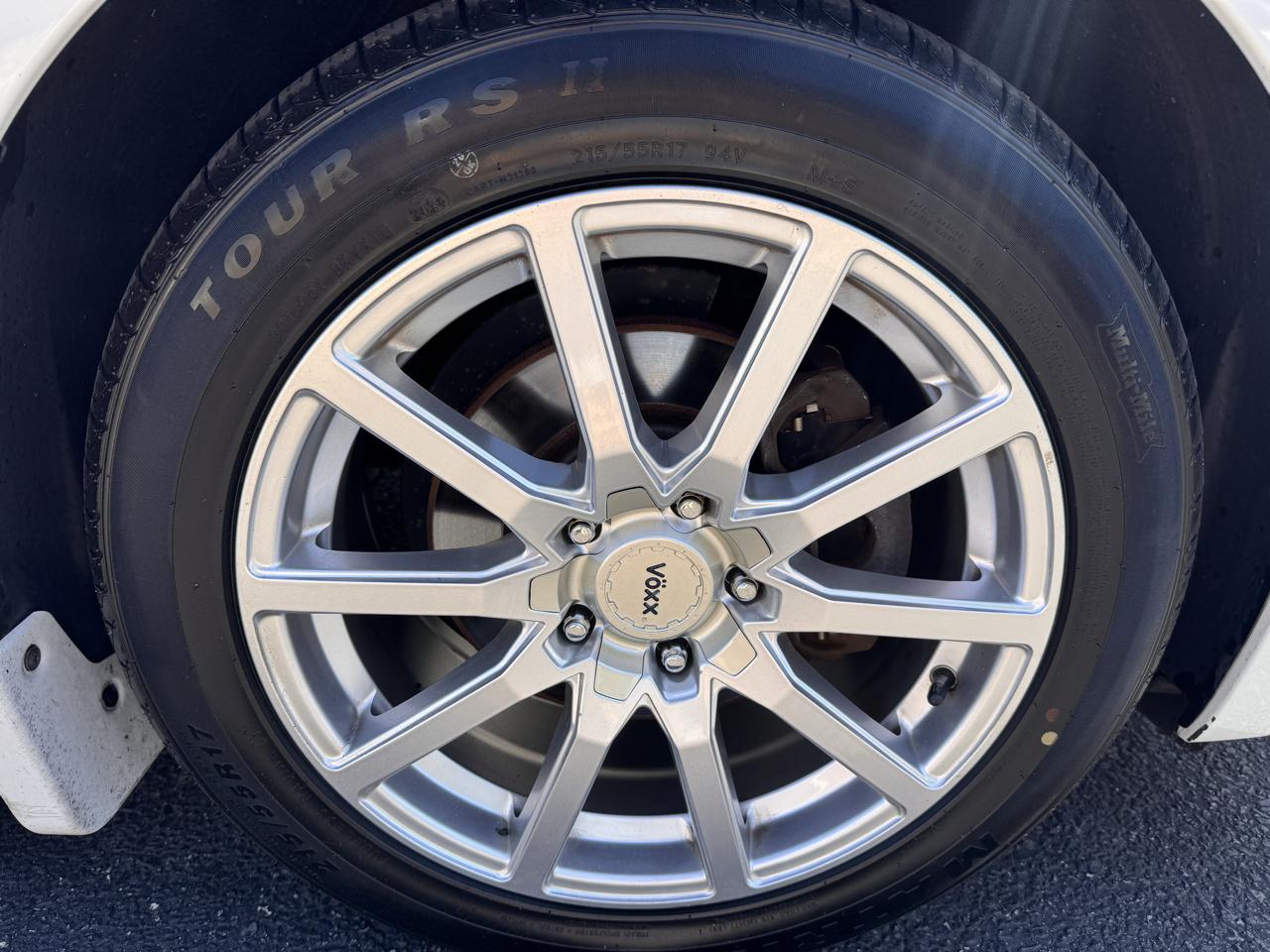 Toyota Avalon 4dr Sdn XLE Touring (Natl) 2015