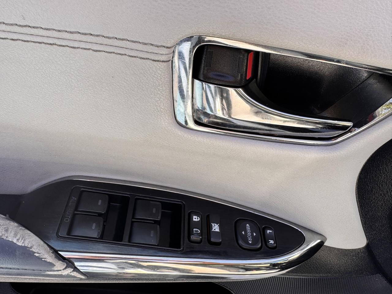 Toyota Avalon 4dr Sdn XLE Touring (Natl) 2015