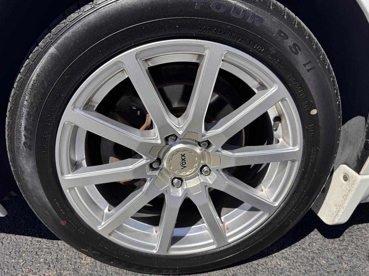 Toyota Avalon 4dr Sdn XLE Touring (Natl) 2015