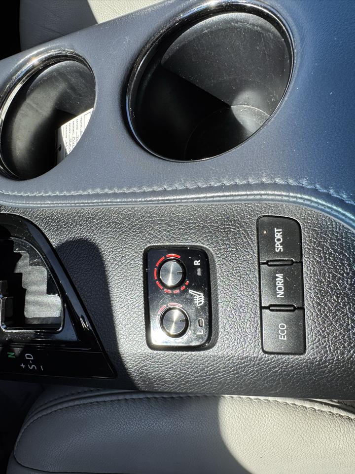 Toyota Avalon 4dr Sdn XLE Touring (Natl) 2015
