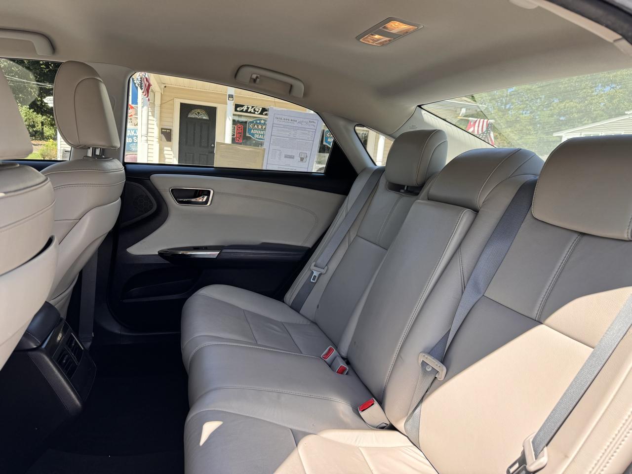 Toyota Avalon 4dr Sdn XLE Touring (Natl) 2015