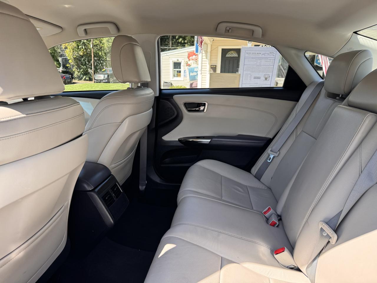 Toyota Avalon 4dr Sdn XLE Touring (Natl) 2015